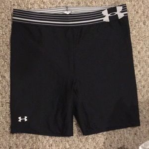 Under Armour compression shorts size small